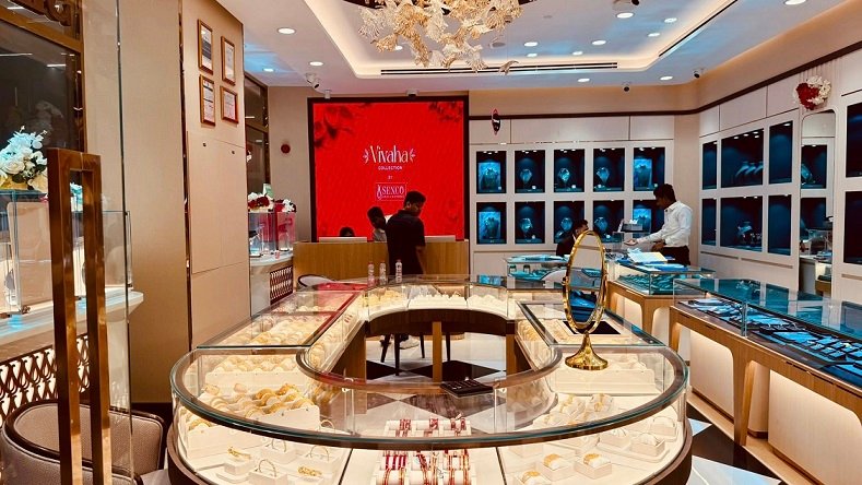 dubai jewellery news senco gold strengthens dubai presence with second store at uw mall 2