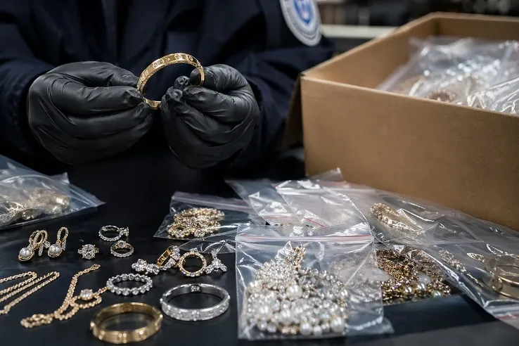 United States Jewelry News Kentucky Seizure Exposes 9.2M Fake Luxury Jewelry Ring